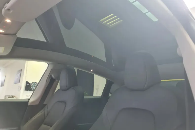 Tesla Model Y din 2022 cu 53.800 km - oferta TES104433 - foto 14