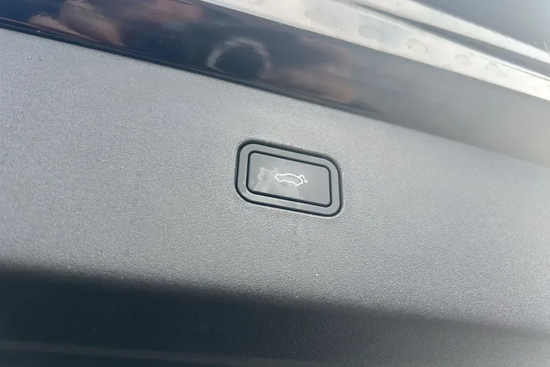 Volvo EX30 din 2023 cu 14.000 km - oferta VOL104436 - foto 8