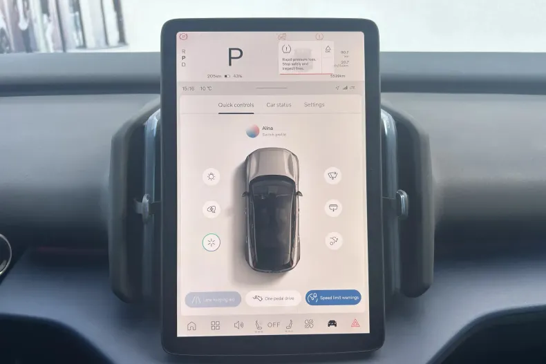 Volvo EX30 din 2023 cu 14.000 km - oferta VOL104436 - foto 22