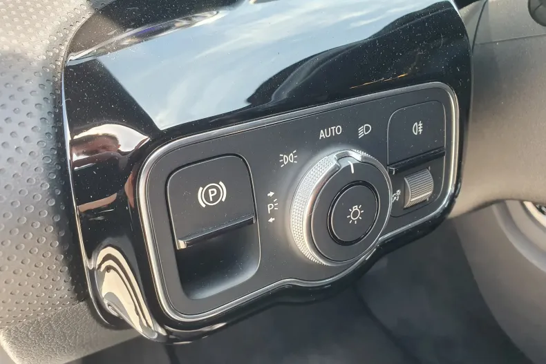 Mercedes-Benz A din 2019 cu 73.000 km - oferta MER104443 - foto 17