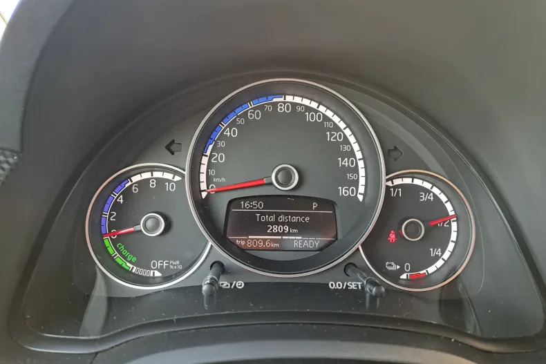 Volkswagen up! din 2022 cu 2.810 km - oferta VOL104486 - foto 4