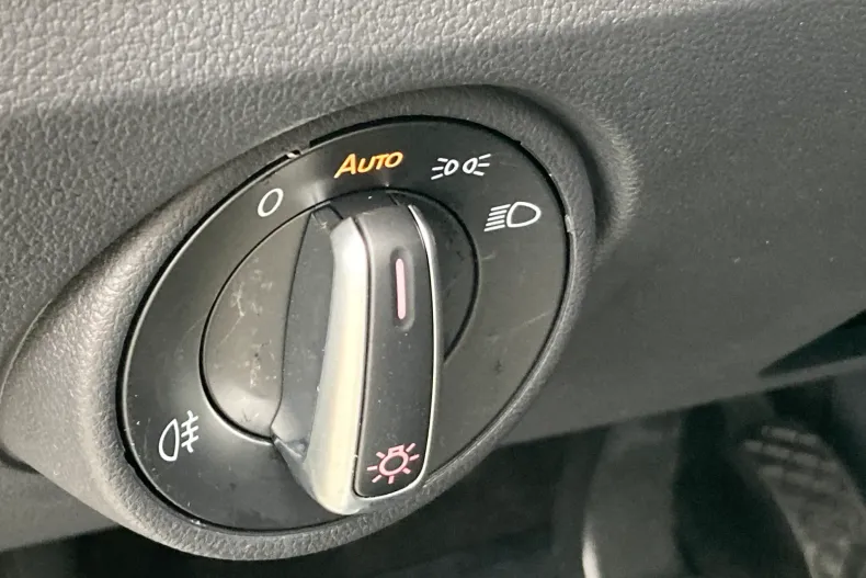 Volkswagen up! din 2022 cu 2.810 km - oferta VOL104486 - foto 16