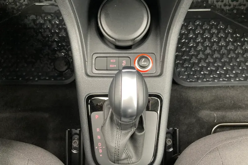 Volkswagen up! din 2022 cu 2.810 km - oferta VOL104486 - foto 17