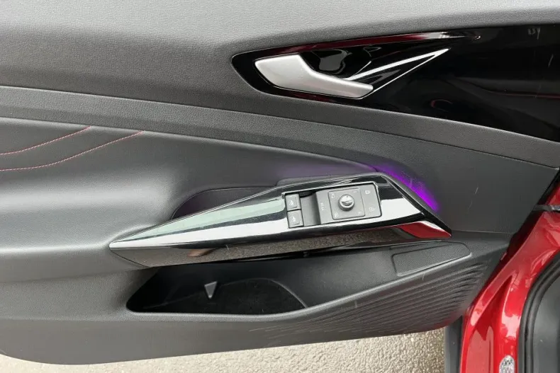 Volkswagen ID.5 din 2023 cu 43.550 km - oferta VOL104490 - foto 9