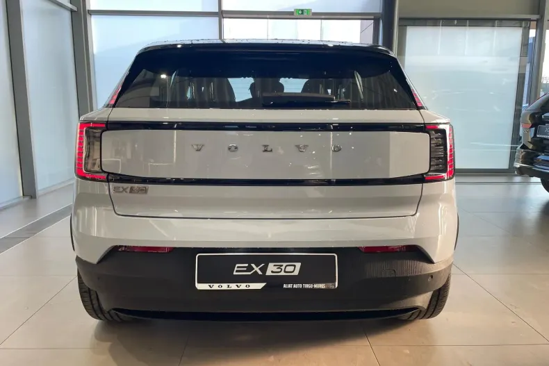 Volvo EX30 din 2024 cu 4.000 km - oferta VOL104511 - foto 7