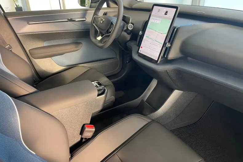 Volvo EX30 din 2024 cu 4.000 km - oferta VOL104511 - foto 11