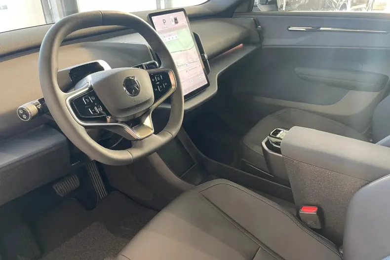 Volvo EX30 din 2024 cu 4.000 km - oferta VOL104511 - foto 12