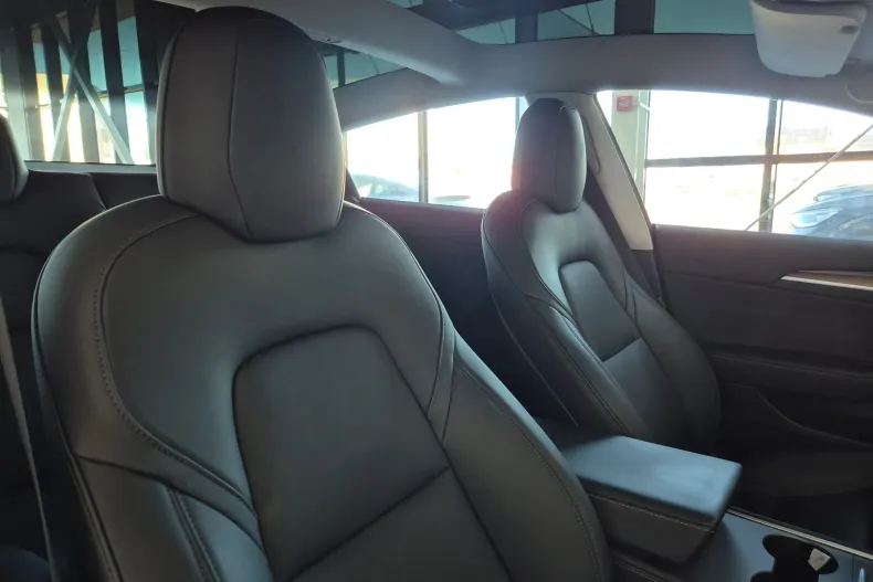 Tesla Model 3 din 2021 cu 70.500 km - oferta TES104527 - foto 14