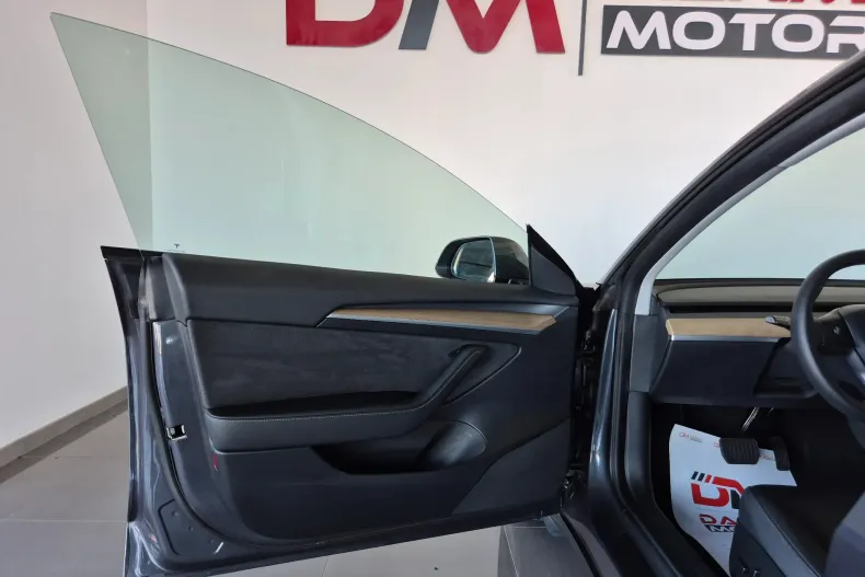 Tesla Model 3 din 2021 cu 70.500 km - oferta TES104527 - foto 19