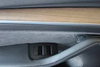 Tesla Model 3 din 2021 cu 70.500 km - oferta TES104527 - foto 21