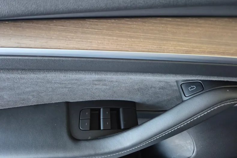 Tesla Model 3 din 2021 cu 70.500 km - oferta TES104527 - foto 21