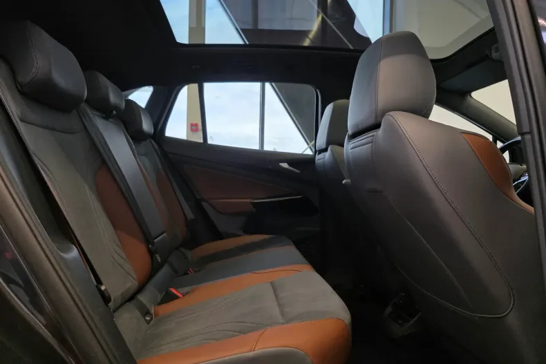 Volkswagen ID.4 din 2021 cu 68.000 km - oferta VOL104532 - foto 12