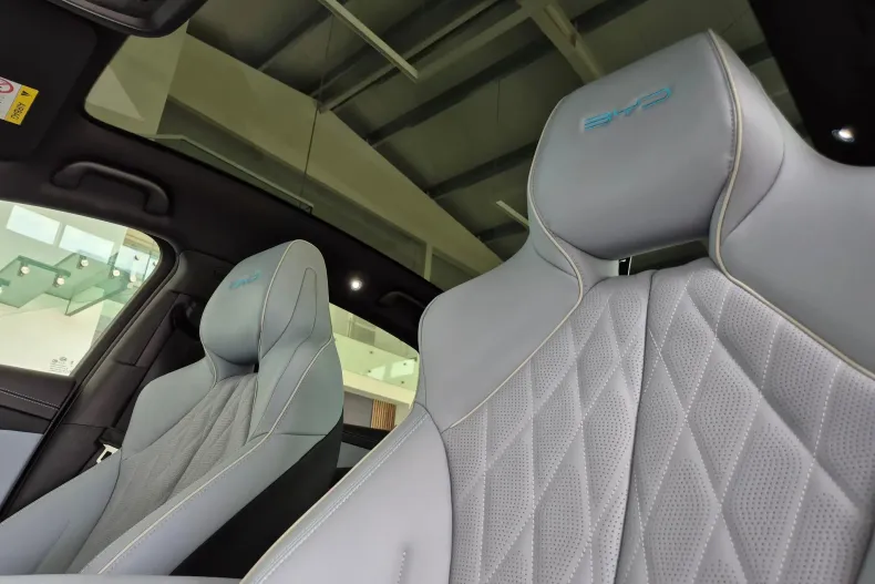 BYD SEAL din 2025 cu 1.000 km - oferta BYD104533 - foto 11