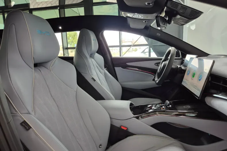BYD SEAL din 2025 cu 1.000 km - oferta BYD104533 - foto 14