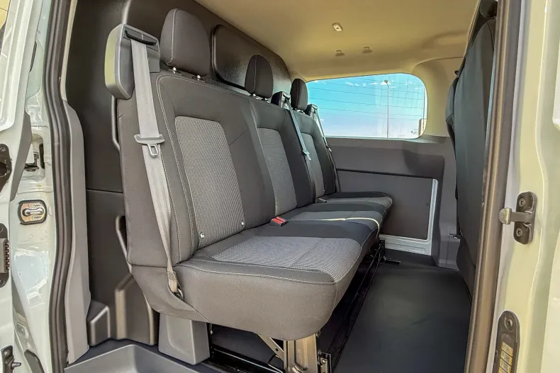 Volkswagen Transporter din 2025 cu 3 km - oferta VOL104539 - foto 11