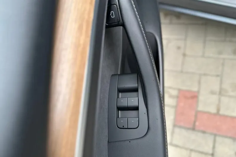 Tesla Model 3 din 2021 cu 28.123 km - oferta TES104550 - foto 30