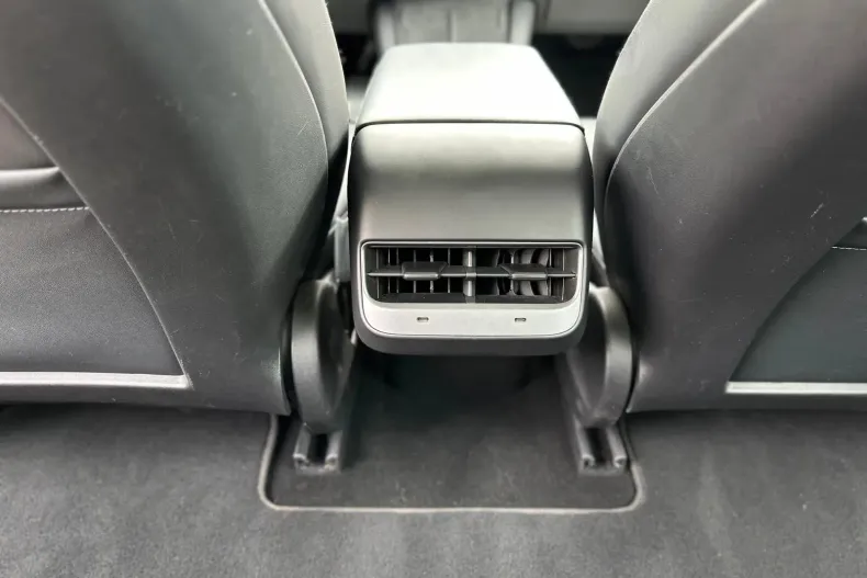 Tesla Model 3 din 2021 cu 57.793 km - oferta TES104552 - foto 31