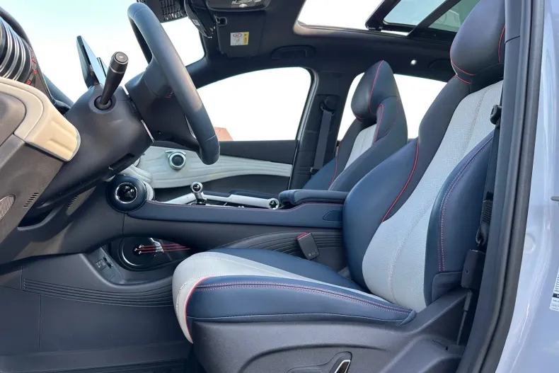 BYD ATTO 3 din 2023 cu 15.911 km - oferta BYD104554 - foto 6