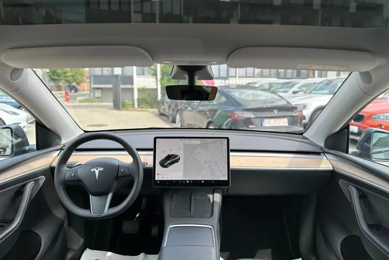 Tesla Model Y din 2021 cu 99.990 km - oferta TES104556 - foto 6