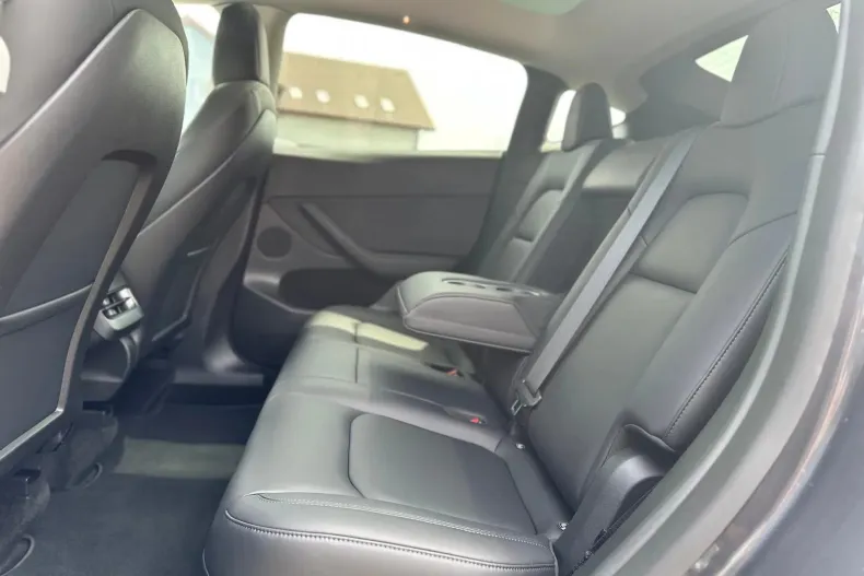 Tesla Model Y din 2021 cu 99.990 km - oferta TES104556 - foto 10