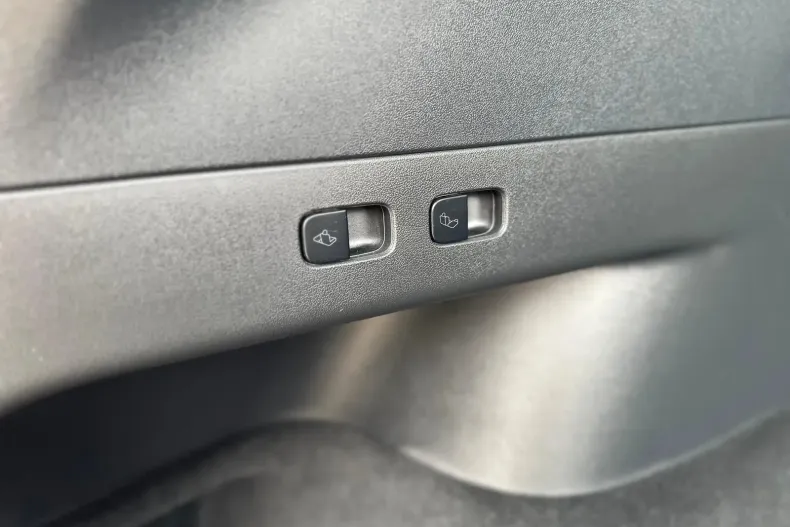 Tesla Model Y din 2021 cu 99.990 km - oferta TES104556 - foto 26