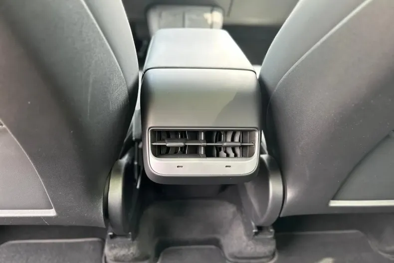 Tesla Model Y din 2021 cu 99.990 km - oferta TES104556 - foto 28