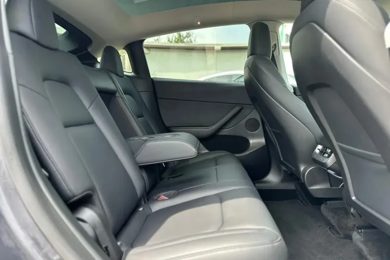 Tesla Model Y din 2021 cu 99.990 km - oferta TES104556 - foto 33