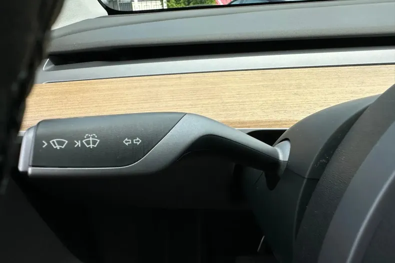 Tesla Model Y din 2021 cu 99.990 km - oferta TES104556 - foto 37