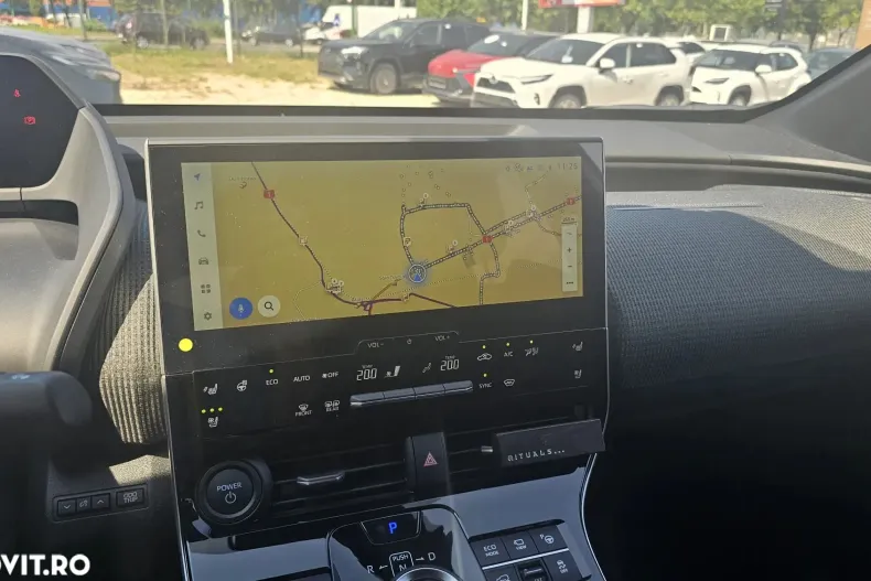 Toyota bZ4X din 2025 cu 2.800 km - oferta TOY104568 - foto 7