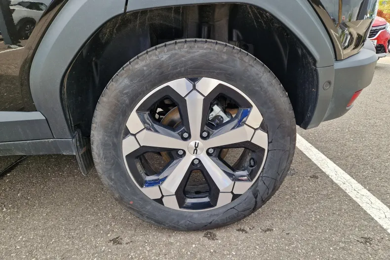 Dacia Duster din 2025 cu 4.595 km - oferta DAC104573 - foto 10