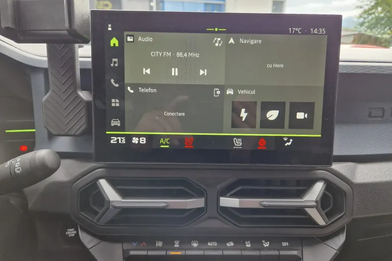 Dacia Duster din 2025 cu 4.595 km - oferta DAC104573 - foto 19