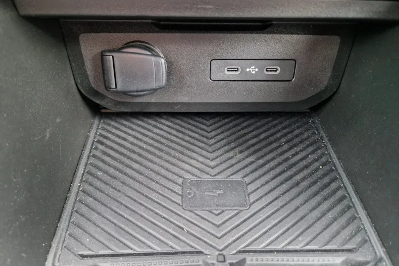 Dacia Duster din 2025 cu 4.595 km - oferta DAC104573 - foto 24