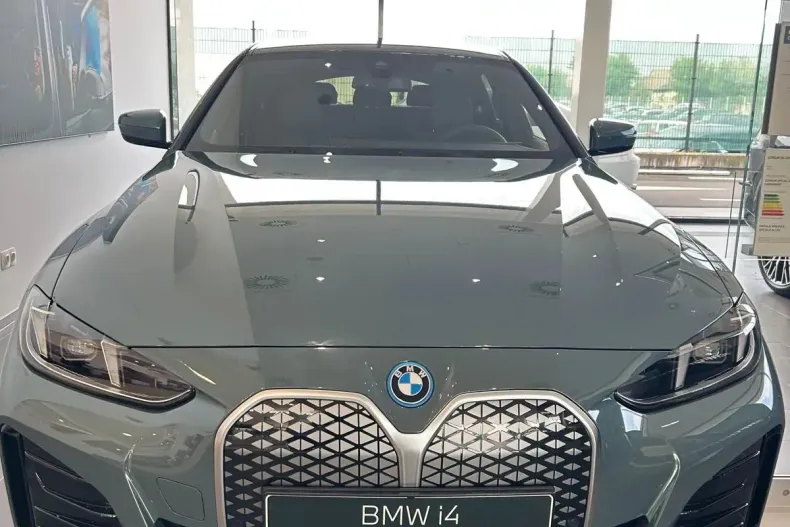 BMW i4 din 2025 cu 1 km - oferta BMW104576 - foto 1