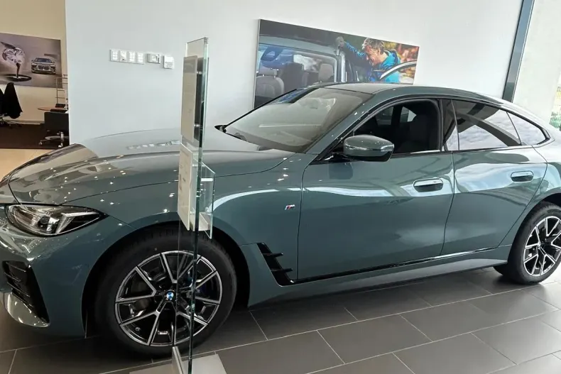 BMW i4 din 2025 cu 1 km - oferta BMW104576 - foto 5