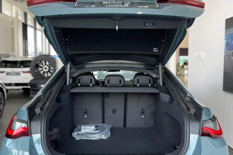 BMW i4 din 2025 cu 1 km - oferta BMW104576 - foto 6