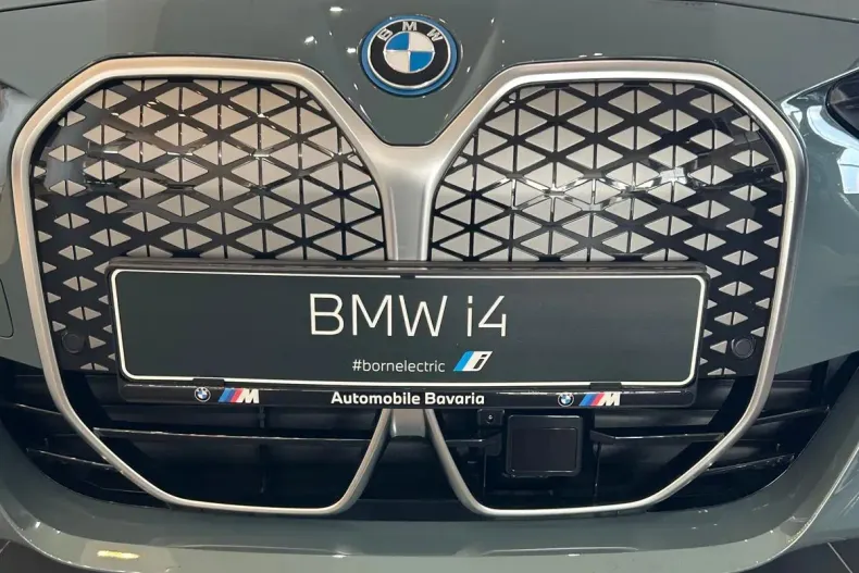 BMW i4 din 2025 cu 1 km - oferta BMW104576 - foto 7