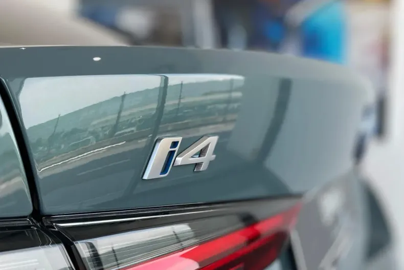 BMW i4 din 2025 cu 1 km - oferta BMW104576 - foto 9