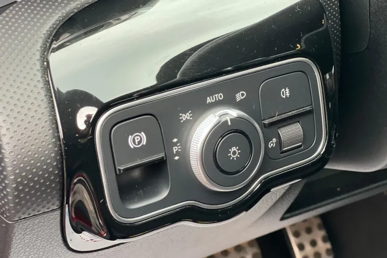 Mercedes-Benz CLA din 2024 cu 37.000 km - oferta MER104583 - foto 11