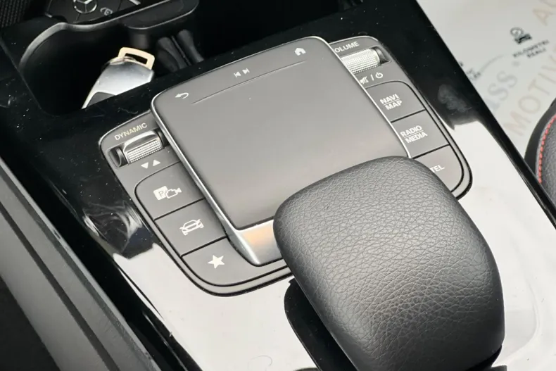 Mercedes-Benz CLA din 2024 cu 37.000 km - oferta MER104583 - foto 14