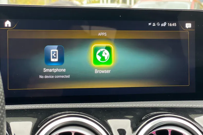 Mercedes-Benz CLA din 2024 cu 37.000 km - oferta MER104583 - foto 25