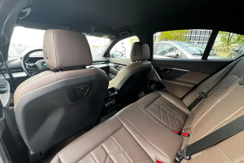 BMW Seria 5 din 2024 cu 80.000 km - oferta BMW104595 - foto 17