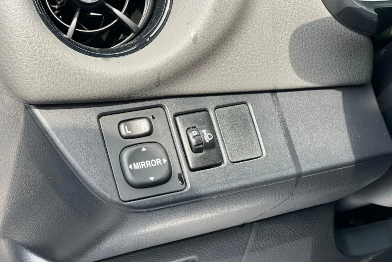 Toyota Yaris din 2019 cu 55.000 km - oferta TOY104596 - foto 10