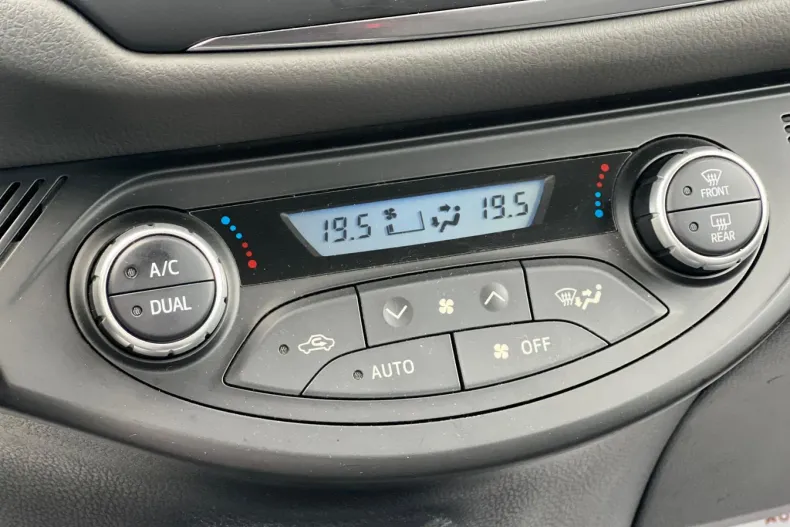 Toyota Yaris din 2019 cu 55.000 km - oferta TOY104596 - foto 14