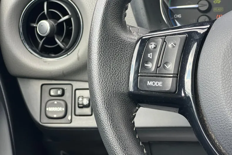 Toyota Yaris din 2019 cu 55.000 km - oferta TOY104596 - foto 17