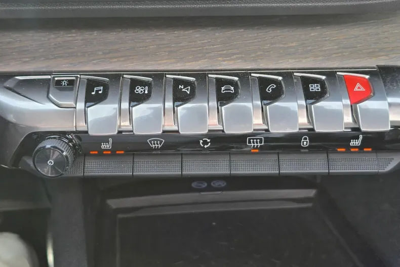 Peugeot 3008 din 2019 cu 79.462 km - oferta PEU104601 - foto 18