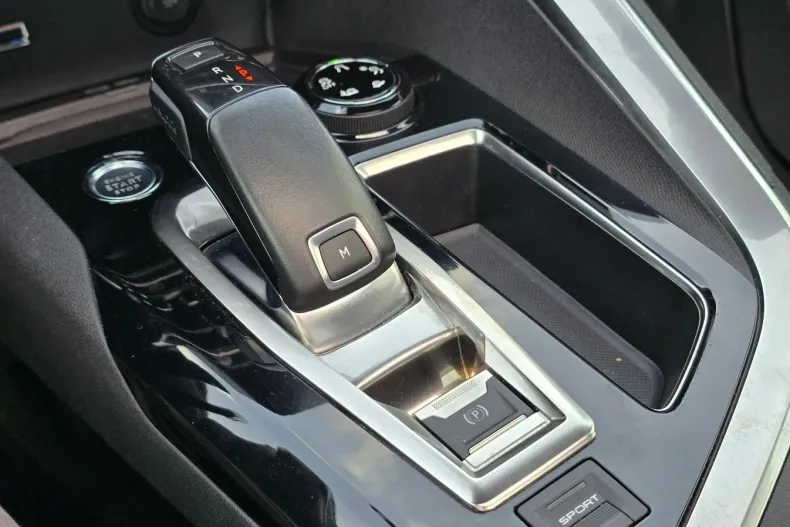 Peugeot 3008 din 2019 cu 79.462 km - oferta PEU104601 - foto 19