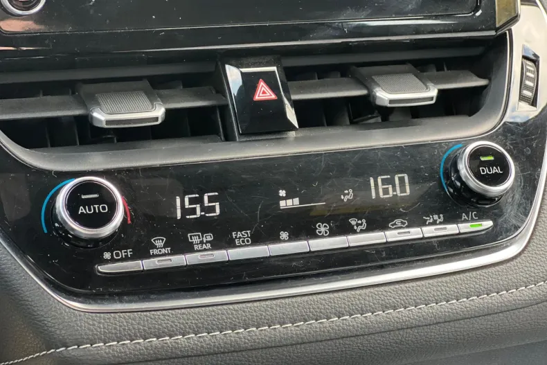 Toyota Corolla din 2021 cu 49.782 km - oferta TOY104604 - foto 23