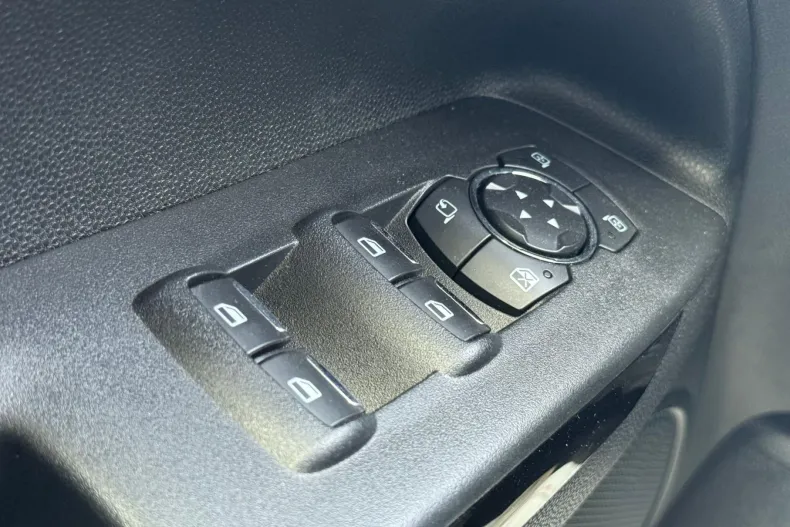 Ford EcoSport din 2019 cu 63.705 km - oferta FOR104606 - foto 21