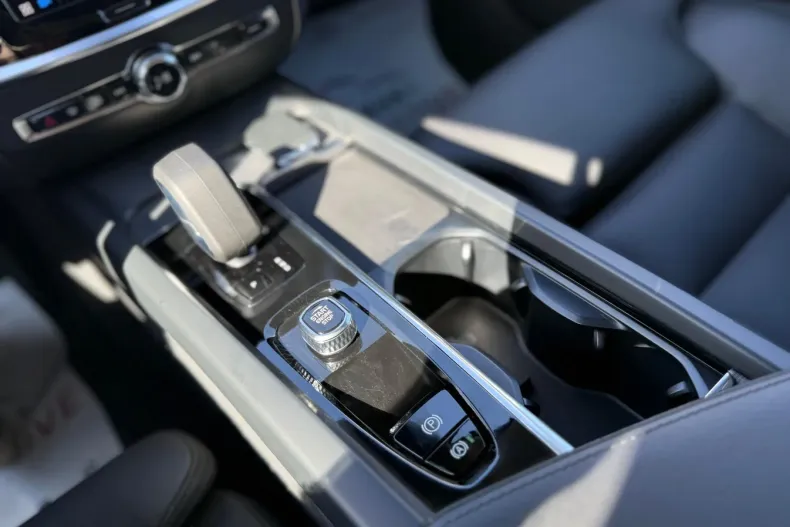 Volvo V60 din 2024 cu 41.091 km - oferta VOL104608 - foto 20