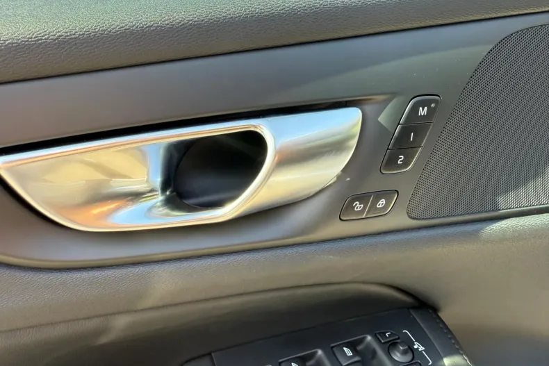 Volvo V60 din 2024 cu 41.091 km - oferta VOL104608 - foto 26